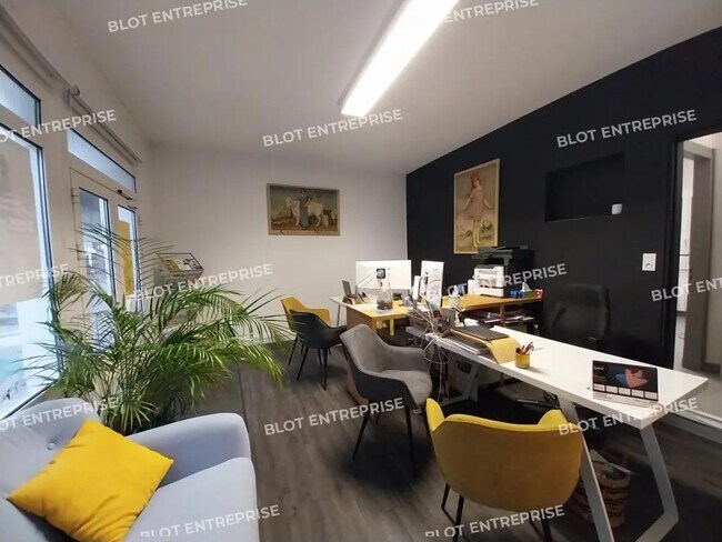 Plus de détails pour Bureau à louer