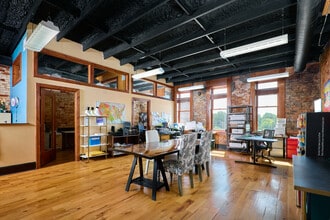119 N Main St, Mooresville, NC à louer Photo intérieure– Image 1 sur 9