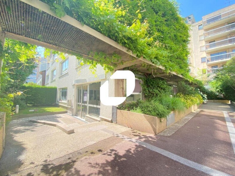 Bureau dans Boulogne-Billancourt à vendre - Photo de l’immeuble – Image 3 sur 4