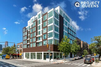 Plus de détails pour 39-11 Queens Blvd, Long Island City, NY - Local commercial à louer