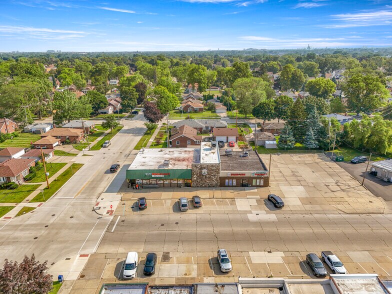 14730 Champaign Rd, Allen Park, MI à vendre - Photo de l’immeuble – Image 2 sur 59