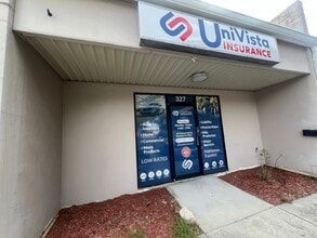 311-345 E Robertson St, Brandon, FL à louer Photo intérieure– Image 1 sur 13