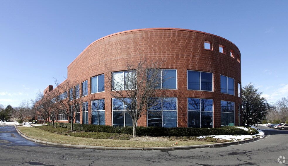 100 Dey Pl, Edison, NJ à louer - Photo de l’immeuble – Image 1 sur 6