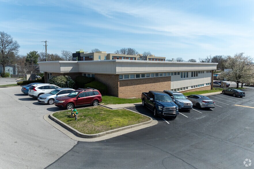 2375 Professional Heights Dr, Lexington, KY à louer - Photo de l’immeuble – Image 3 sur 19