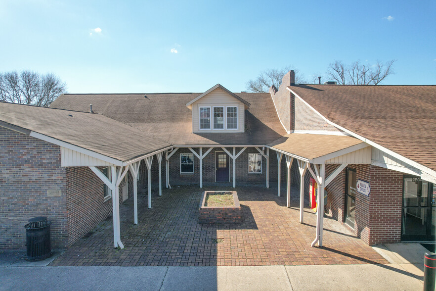 222 S Main St, Stanley, NC à vendre - Photo de l’immeuble – Image 3 sur 8