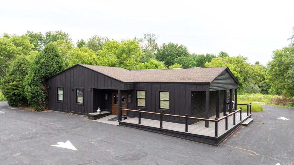 137 Longwoods Rd, Cumberland, ME à louer - Photo de l’immeuble – Image 1 sur 19