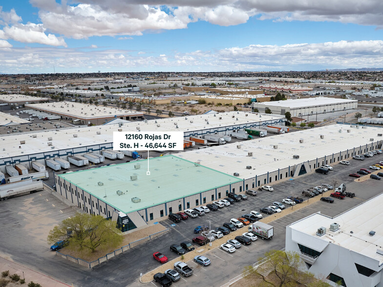 12160 Rojas Dr, El Paso, TX à louer - Photo de l’immeuble – Image 1 sur 1