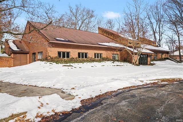 2913 E Bristol St, Elkhart, IN à vendre - Photo de l’immeuble – Image 2 sur 21