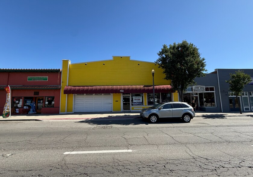 734 Main St, Ramona, CA à vendre - Photo de l’immeuble – Image 3 sur 9