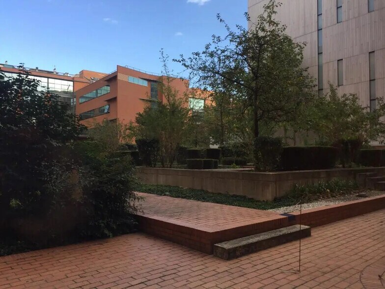 Bureau dans Ivry-sur-Seine à louer - Photo principale – Image 1 sur 4