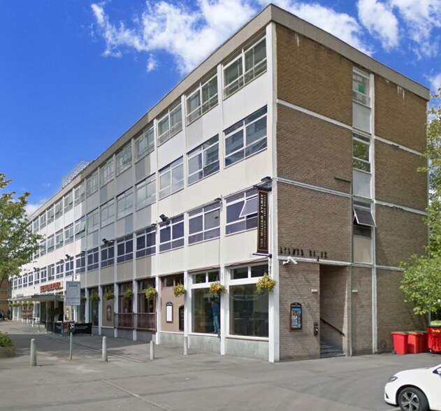Kitson Way, Harlow à vendre - Photo de l’immeuble – Image 2 sur 6