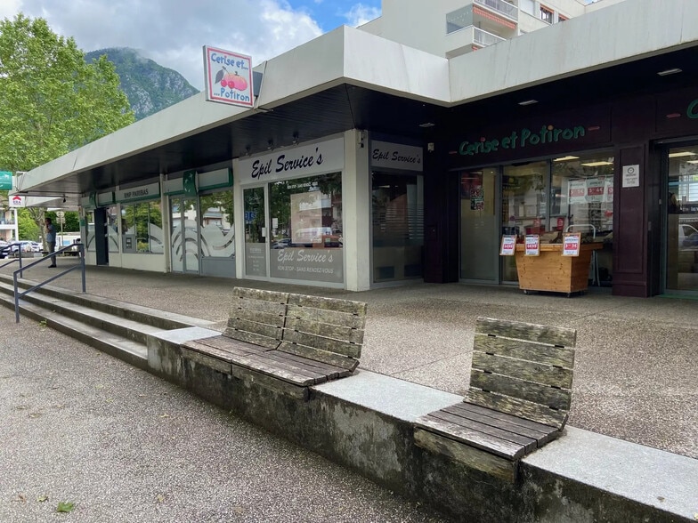 Local commercial dans Annecy à vendre - Photo de l’immeuble – Image 2 sur 3