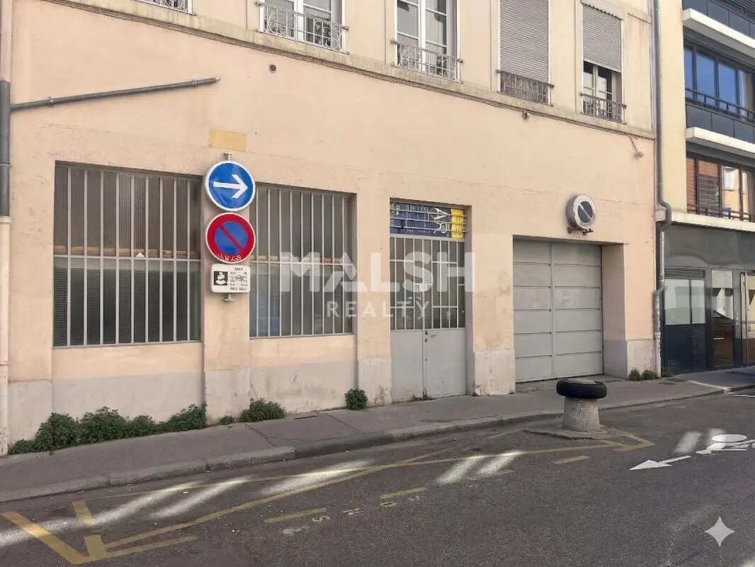 Local commercial dans Lyon à louer Photo de l’immeuble– Image 1 sur 4