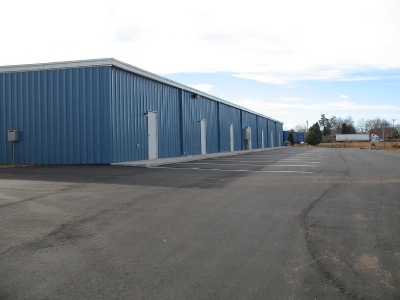 6137 Denver Industrial Park Rd, Denver, NC à louer - Photo de l’immeuble – Image 3 sur 6