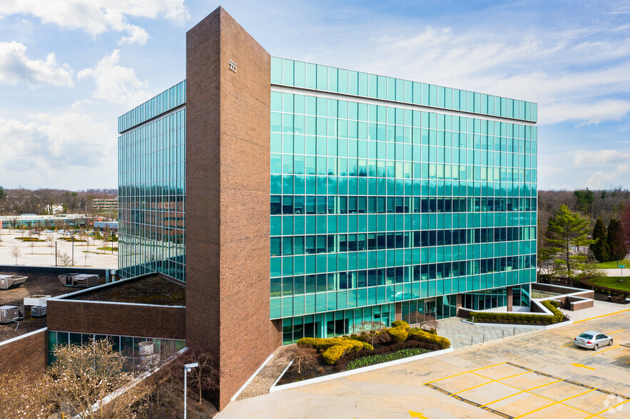 555 E Lancaster Ave, Radnor, PA à louer - Photo principale – Image 1 sur 10