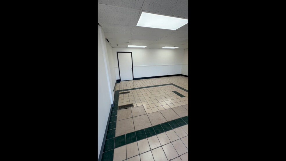 3415-3425 S Oleander Ct, Denver, CO à louer - Vidéo sur l’annonce professionnelle – Image 2 sur 10