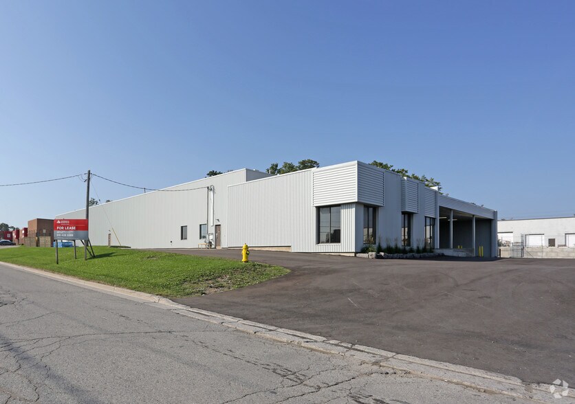 1011 Hubrey Rd, London, ON à louer - Photo de l’immeuble – Image 1 sur 2