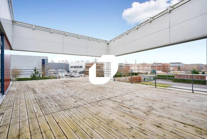 Local d’activités dans Bailly-Romainvilliers à louer - Photo de l’immeuble – Image 3 sur 10