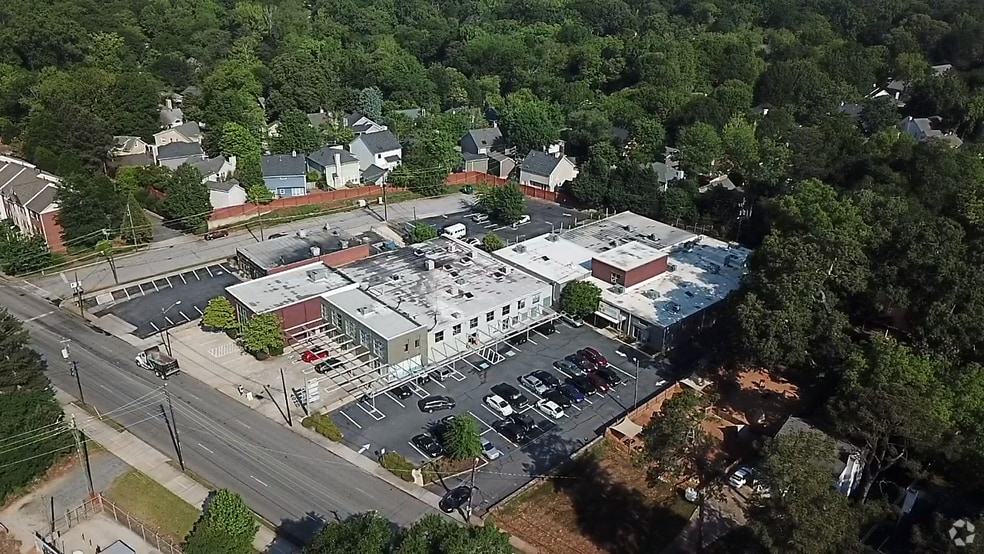 1026 Atlanta Ave, Decatur, GA à louer - Photo de l’immeuble – Image 1 sur 4