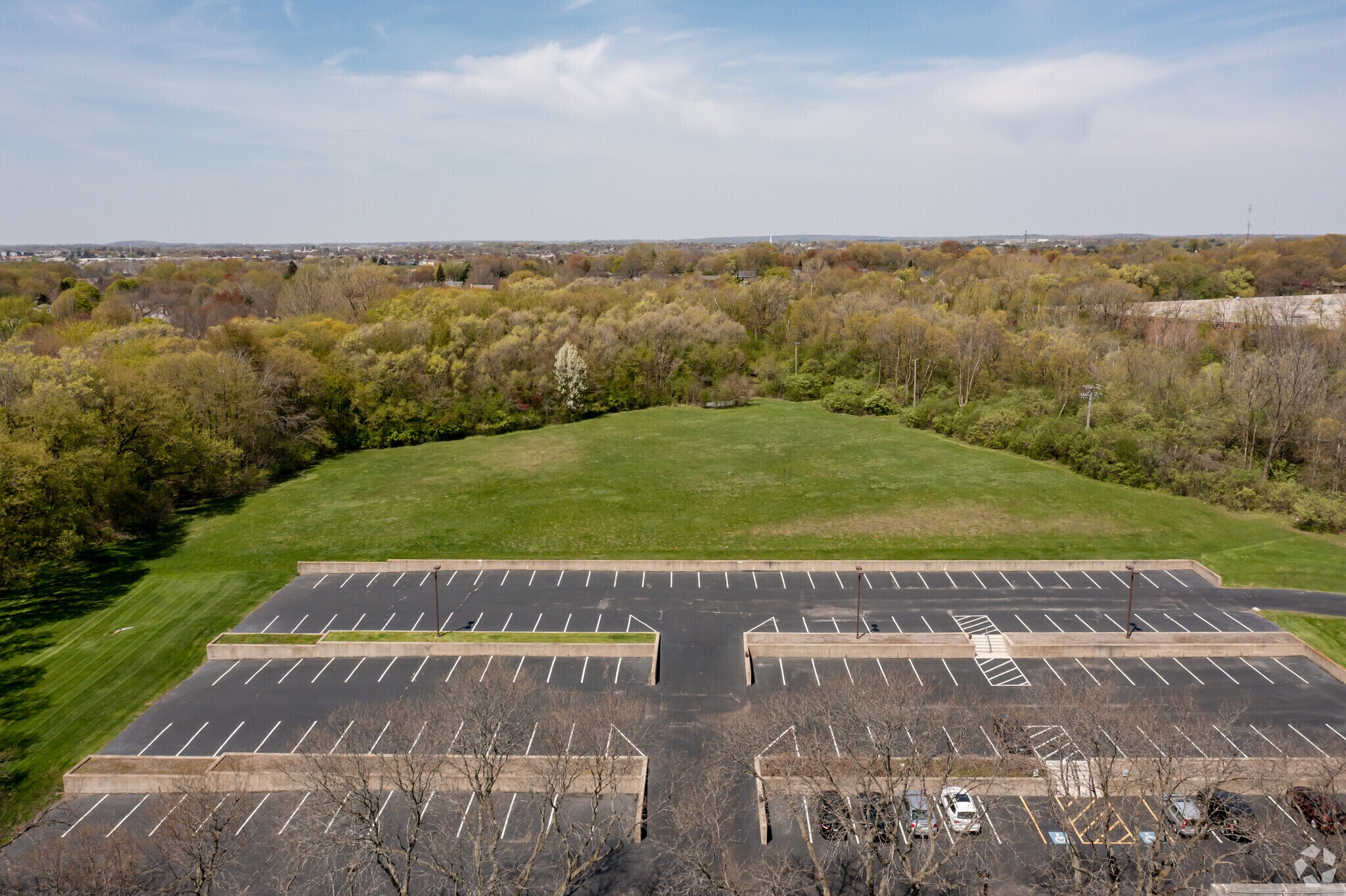 2001 S Batavia Ave, Geneva, IL à vendre Aérien– Image 1 sur 2