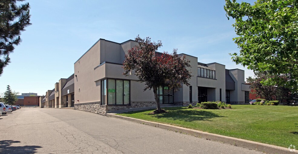 401 Alden Rd, Markham, ON à louer - Photo de l’immeuble – Image 3 sur 5