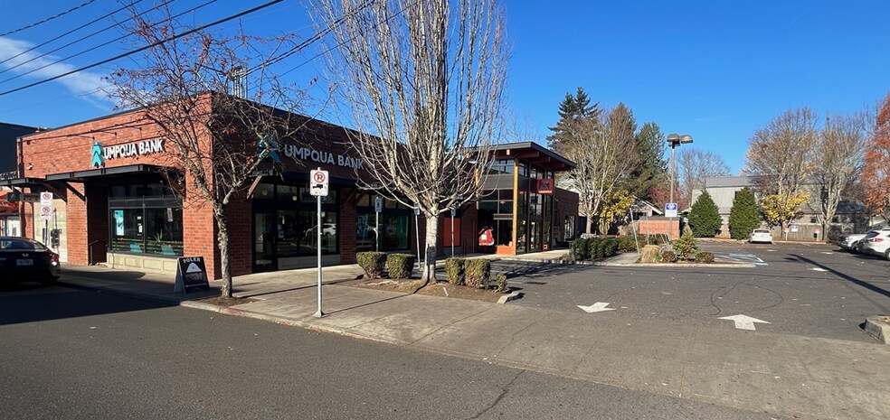 3557 SE Hawthorne Blvd, Portland, OR à louer - Photo de l’immeuble – Image 2 sur 8