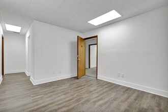 3721 W Michigan Ave, Lansing, MI à louer Photo intérieure– Image 1 sur 7