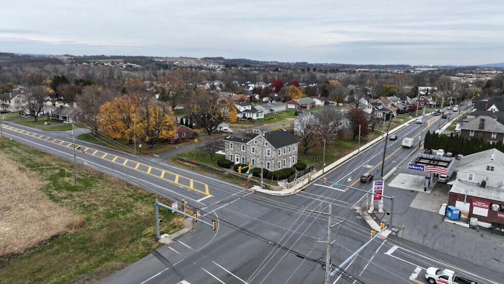 797 Main St, Tatamy, PA à louer - Photo de l’immeuble – Image 3 sur 46