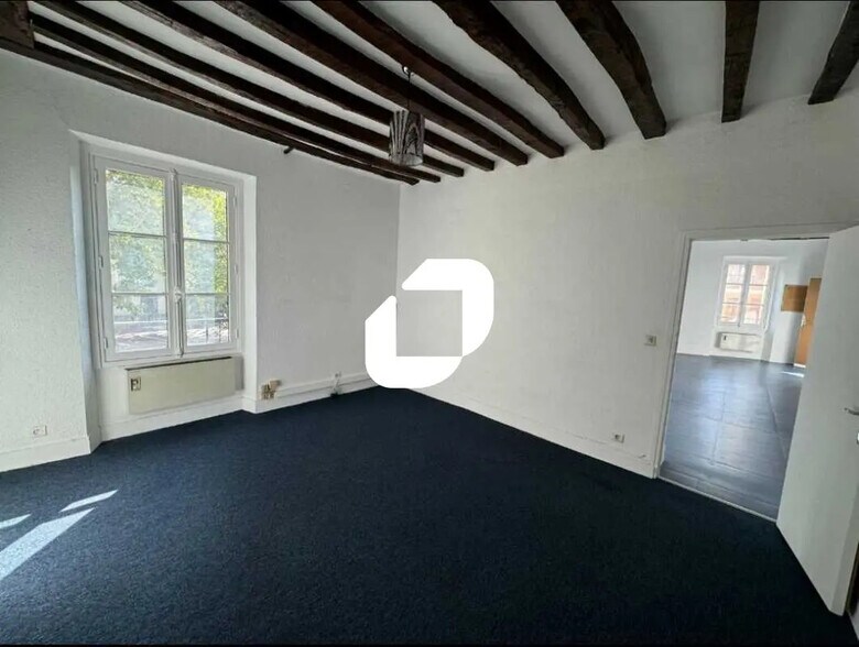 Bureau dans Versailles à louer - Photo de l’immeuble – Image 2 sur 6