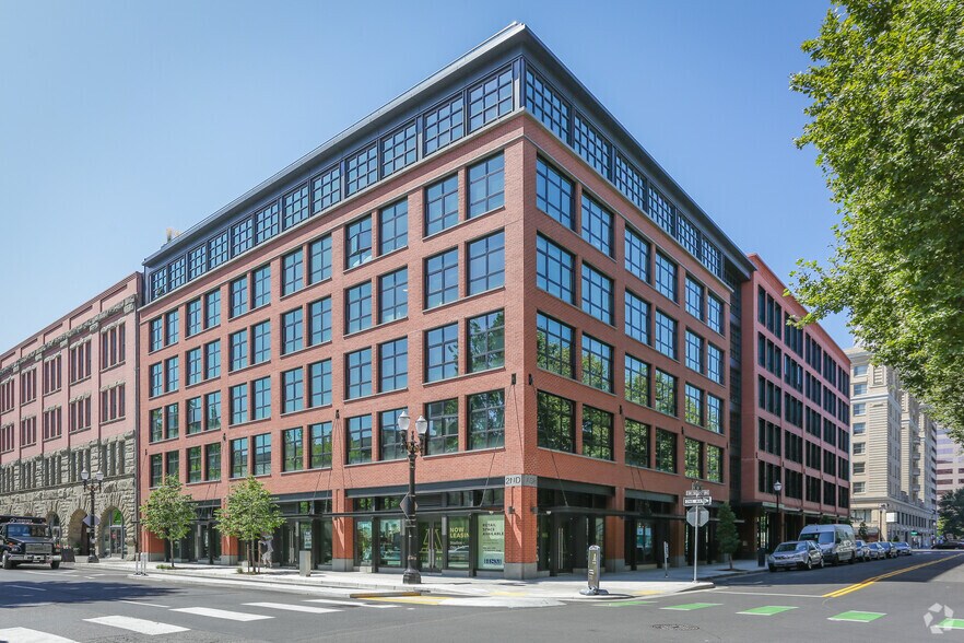 230 SW Ash St, Portland, OR à louer - Photo principale – Image 1 sur 12