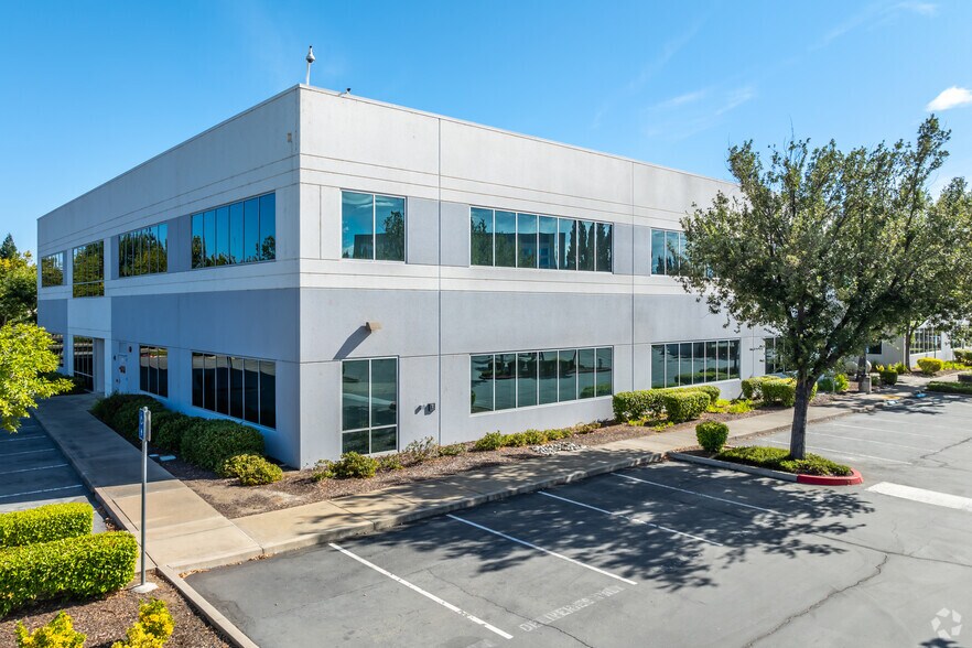 10875 International Dr, Rancho Cordova, CA à vendre - Photo de l’immeuble – Image 3 sur 6