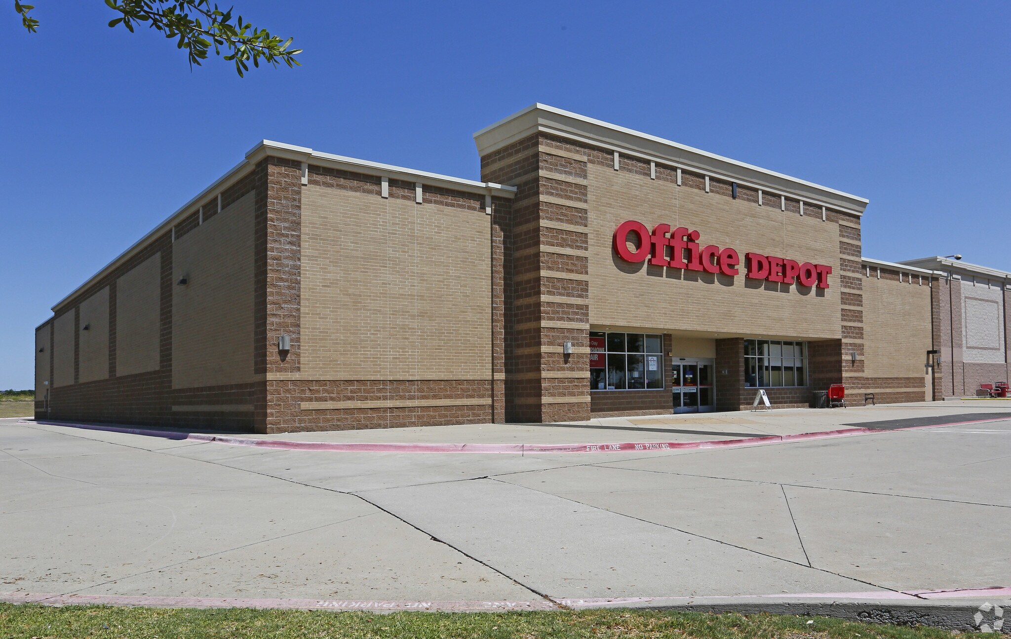 5205 N Garland Ave, Garland, TX à vendre Photo principale– Image 1 sur 6