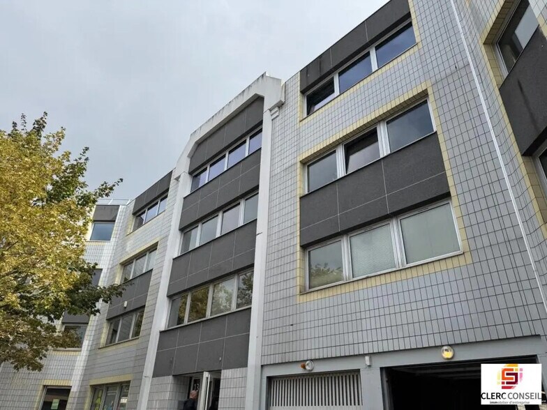 Bureau dans Rouen à louer - Photo de l’immeuble – Image 1 sur 12