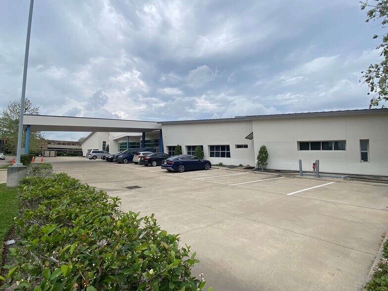 2620 Tanglewilde St, Houston, TX à vendre - Photo de l’immeuble – Image 3 sur 11
