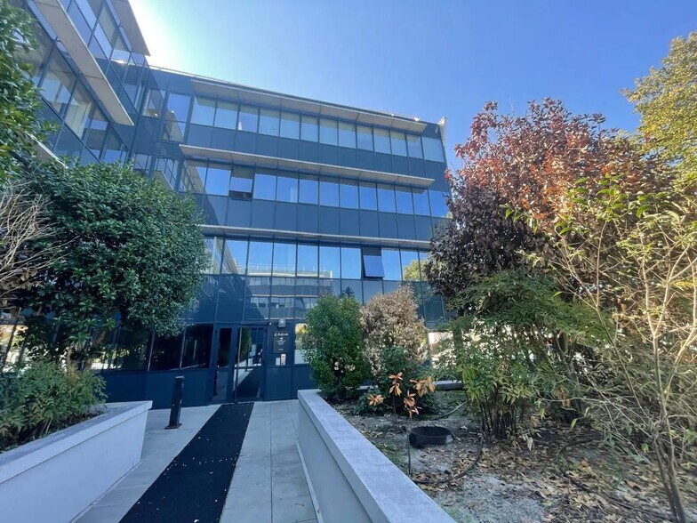 Bureau dans Bordeaux à louer - Photo de l’immeuble – Image 2 sur 22