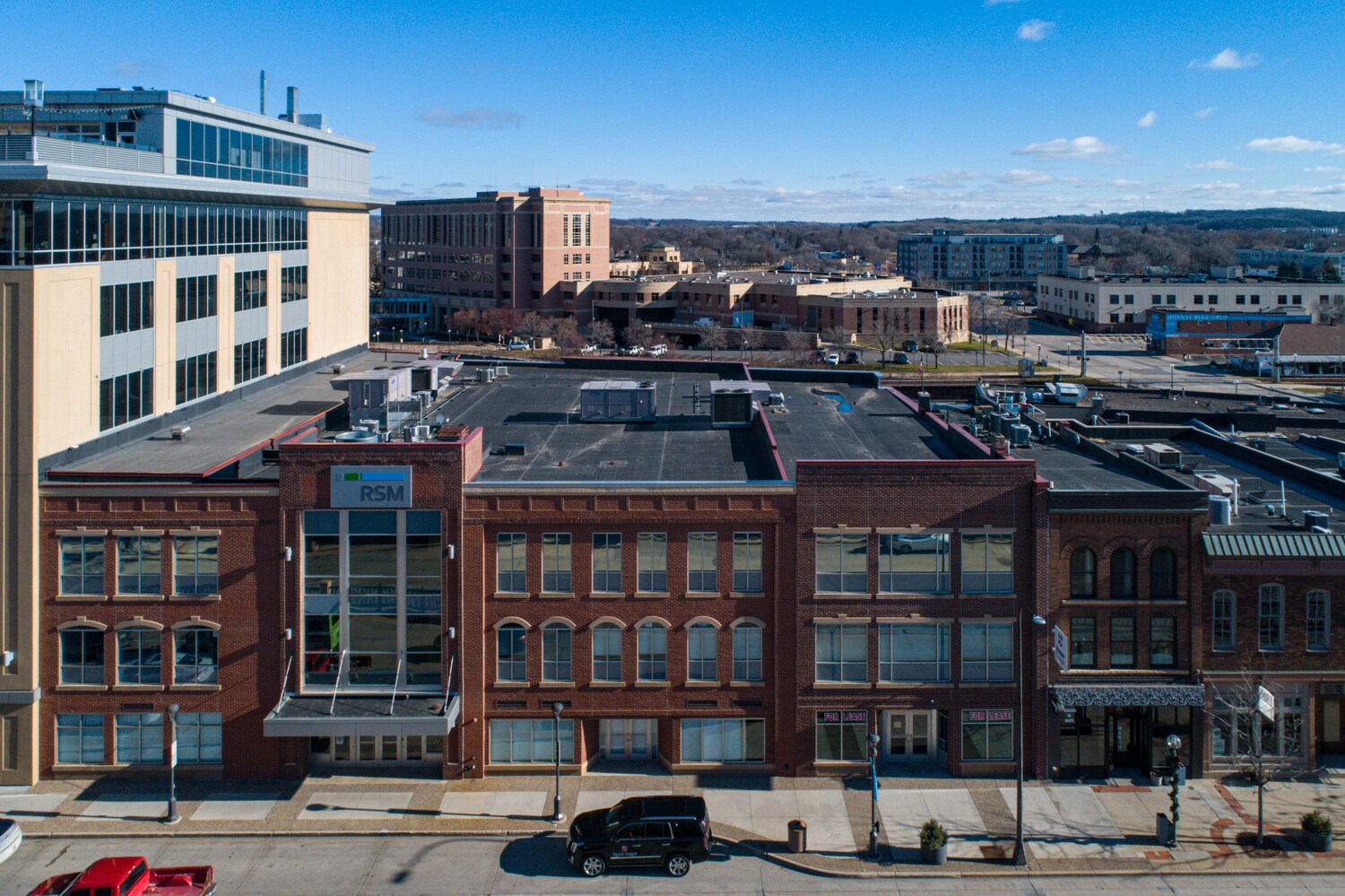 310 Broadway Ave S, Rochester, MN à louer Photo principale– Image 1 sur 11