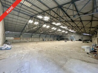 Plus de détails pour Local d'activités à louer