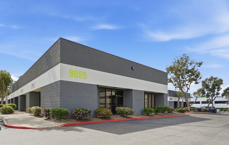 9909 Hibert St, San Diego, CA à louer - Photo de l’immeuble – Image 1 sur 2