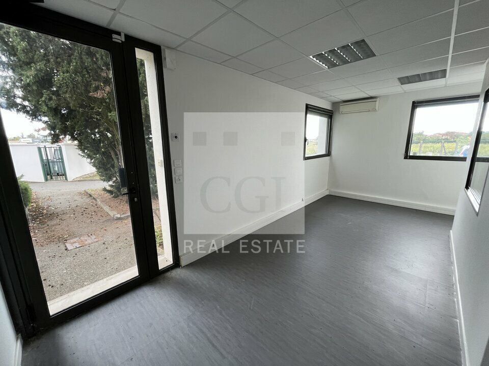 884-888 Rue Des Mercières, Rillieux-la-Pape à louer Photo intérieure– Image 1 sur 7