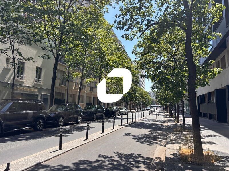 Local commercial dans Paris à louer Aérien– Image 1 sur 10