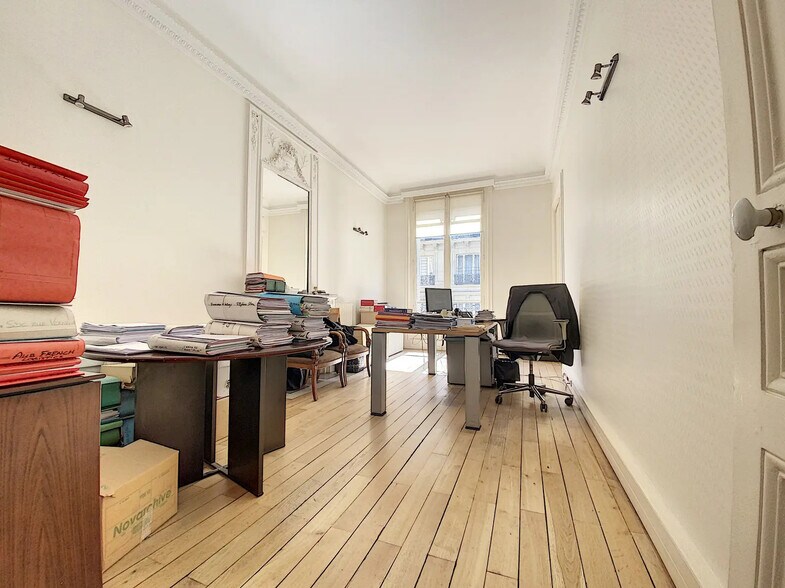 Bureau dans Paris à louer - Photo de l’immeuble – Image 2 sur 12