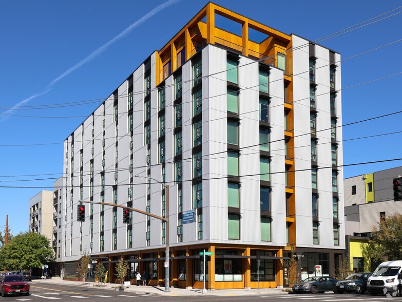 540 NE 99th Ave, Portland, OR à louer - Photo principale – Image 1 sur 9