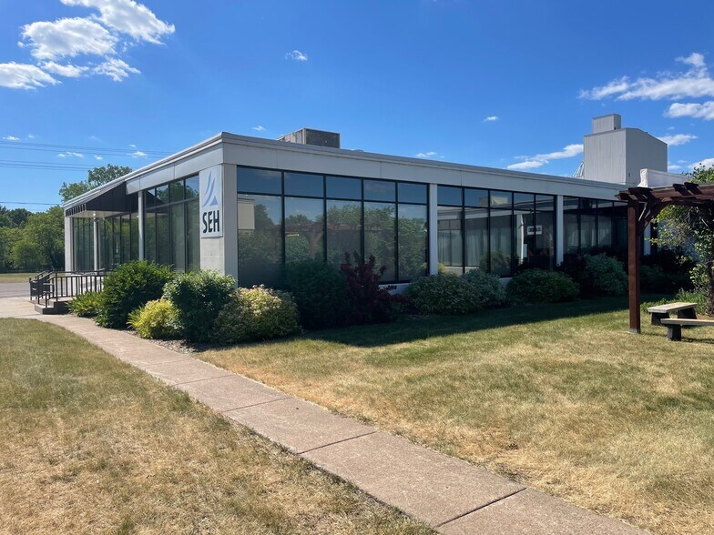 156 High St, New Richmond, WI à louer - Photo de l’immeuble – Image 1 sur 42