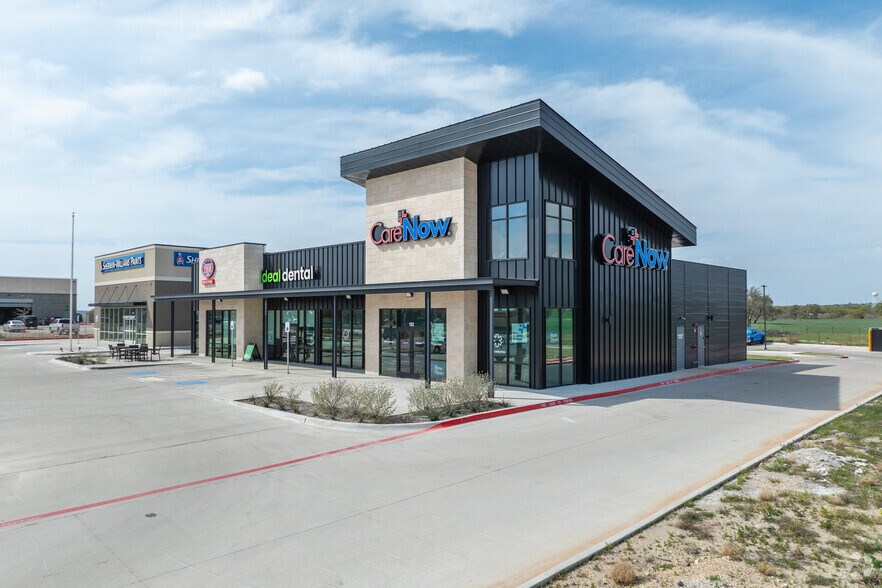 2733 Fort Worth Hwy, Hudson Oaks, TX à louer - Photo de l’immeuble – Image 2 sur 5