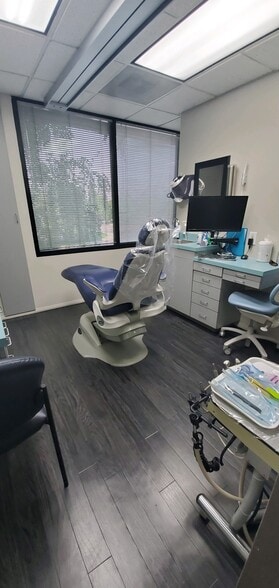 5220 Neil Rd, Reno, NV à louer - Photo intérieure – Image 2 sur 45