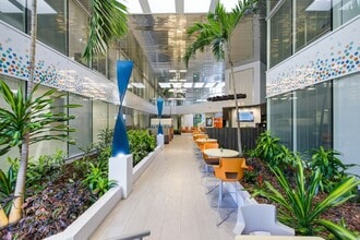 3903 Northdale Blvd, Tampa, FL à louer Hall d’entrée– Image 2 sur 9