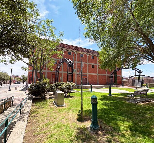 201 Anthony St, El Paso, TX à vendre - Photo de l’immeuble – Image 2 sur 4