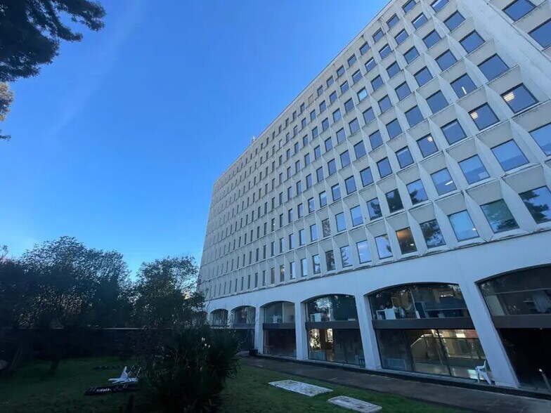 Bureau dans Bordeaux à louer - Photo de l’immeuble – Image 2 sur 14