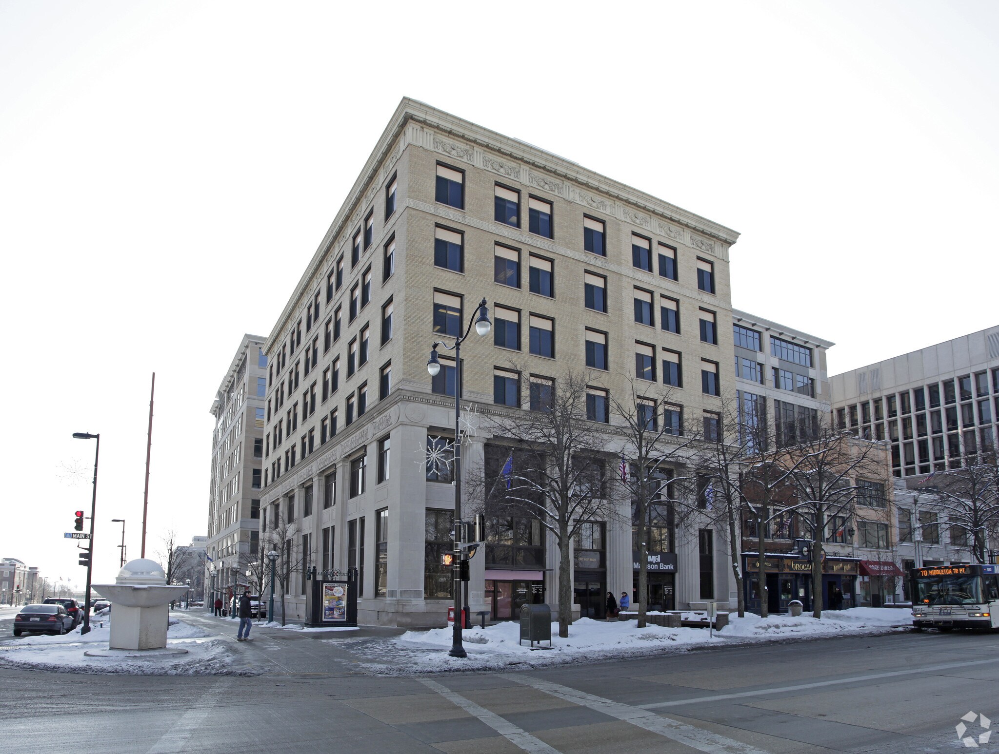 1 W Main St, Madison, WI à louer Photo principale– Image 1 sur 7