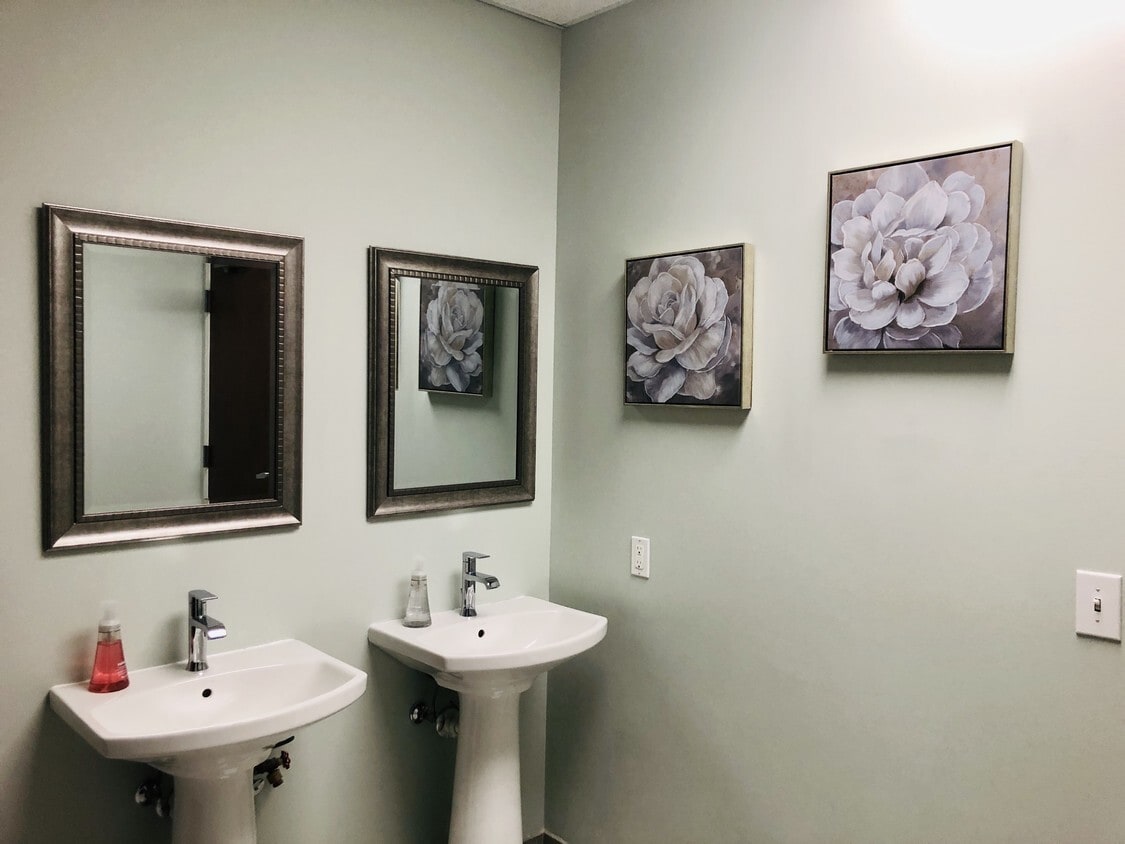 9723 Northcross Center Ct, Huntersville, NC à louer Photo intérieure– Image 1 sur 15